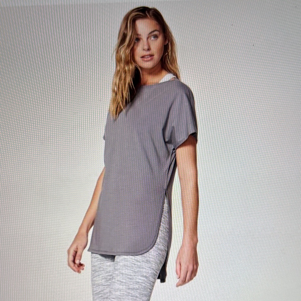 Lululemon Tee